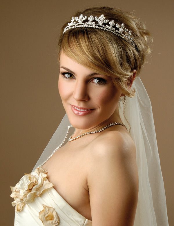 10 Fabulous Bridal Hairstyles For Short Hair