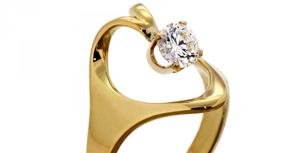 10 unique Engagement Rings