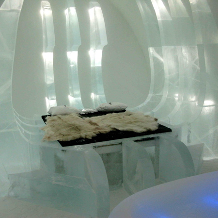ice-hotel-square