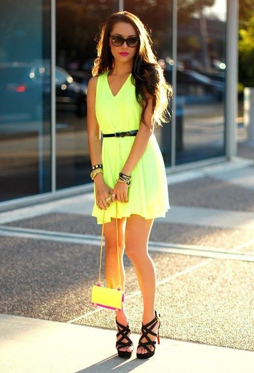17 Outfits With Neon Colors That Will Give You A Unique Look This ...