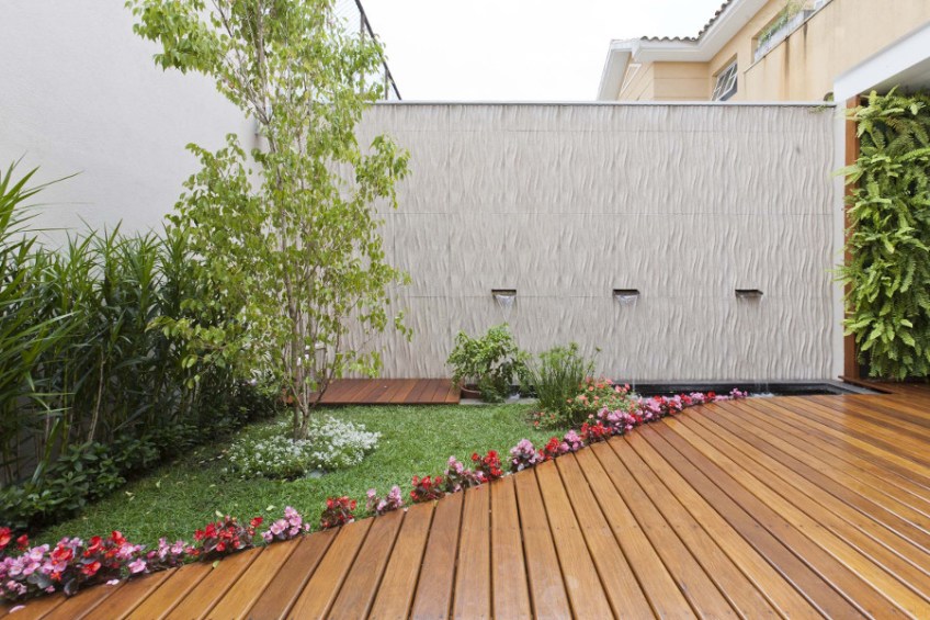 small courtyard designs