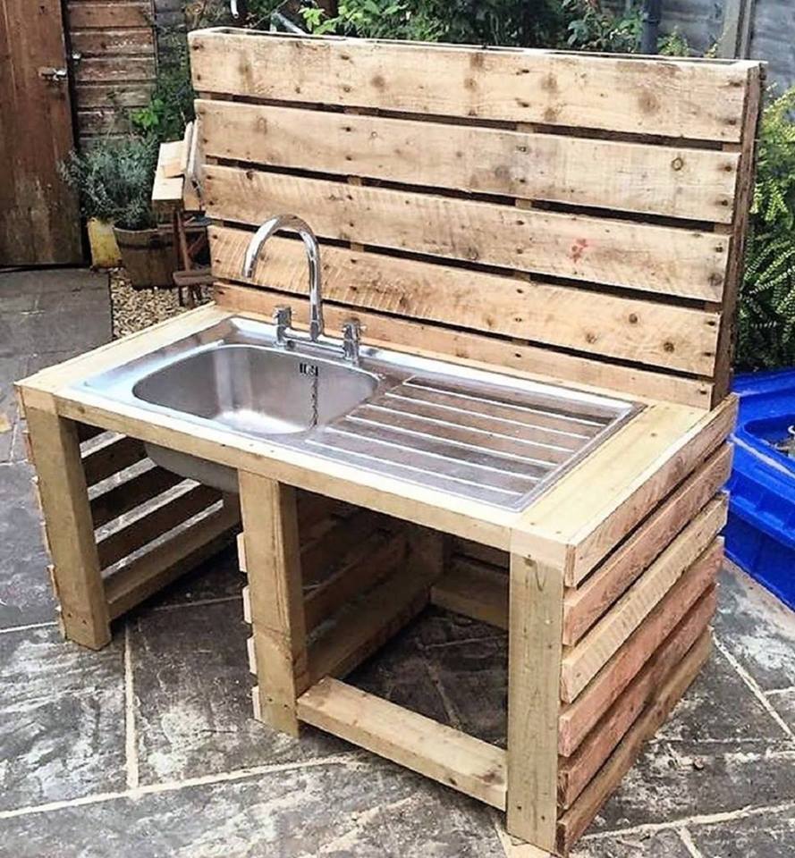 pallets kitchen sink