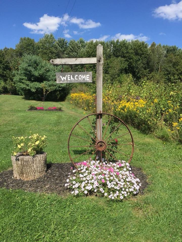 wagon wheel garden art