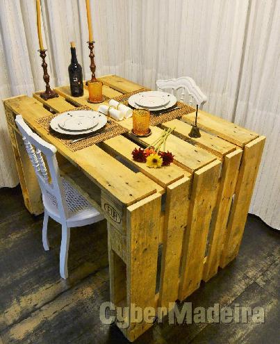 kitchen bar from pallets