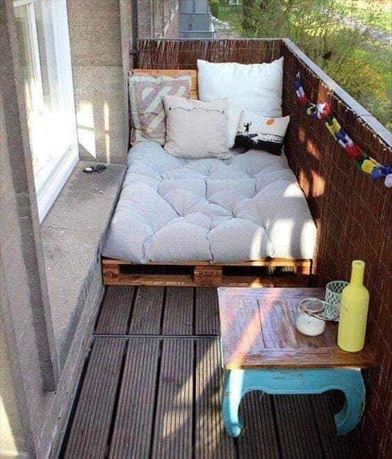 pallet bed