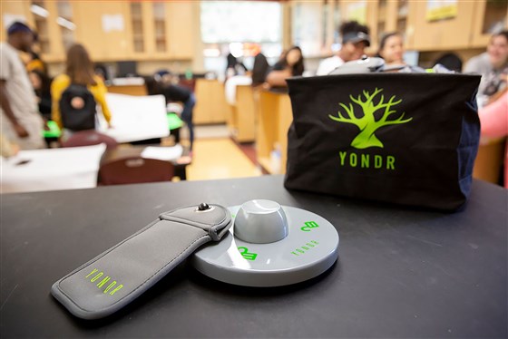 High School in California Locks the Cellphones of the Students to Keep them focused