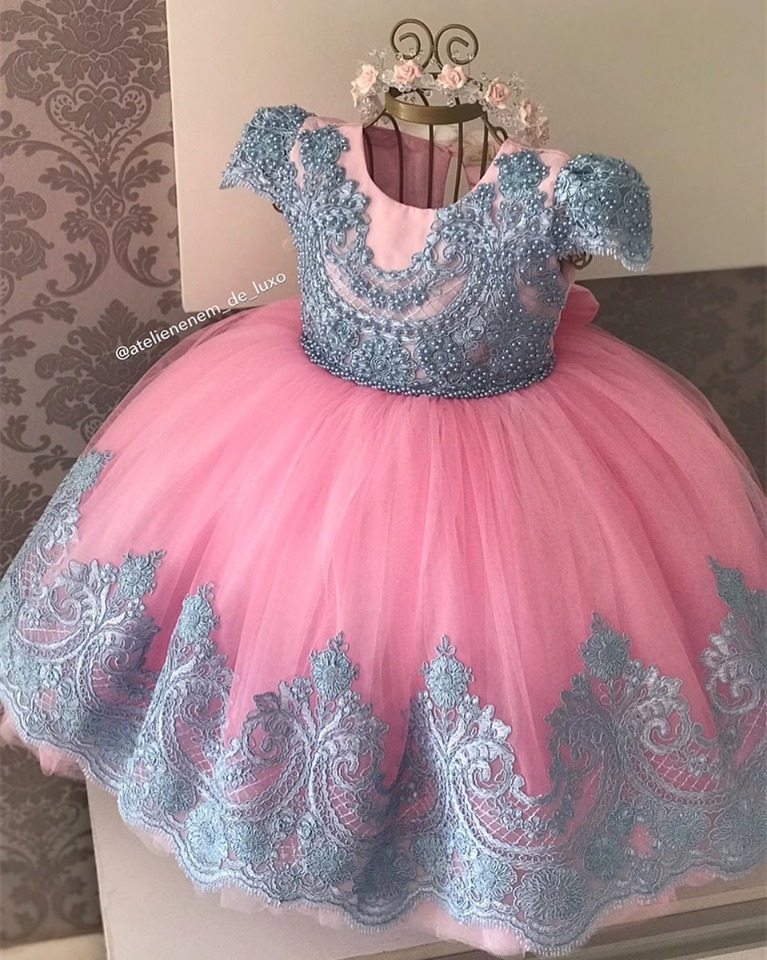 little girl's dress