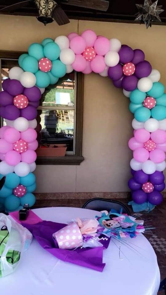 decor with balloons