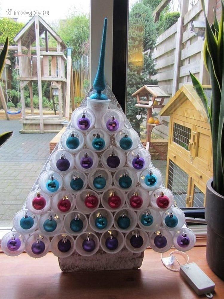 plastic cups Christmas tree