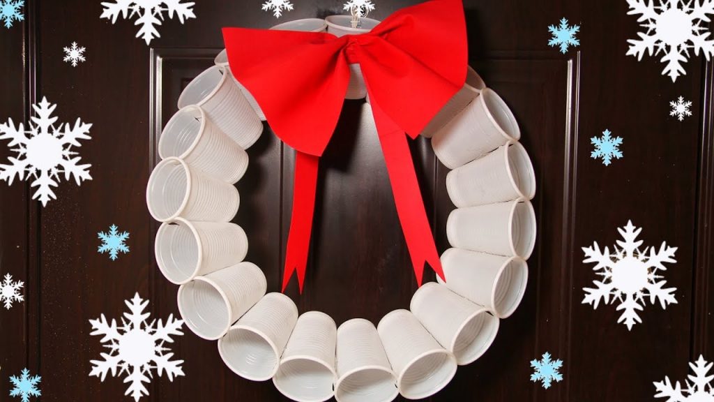 plastic cups wreath