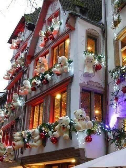 Christmas balcony decor