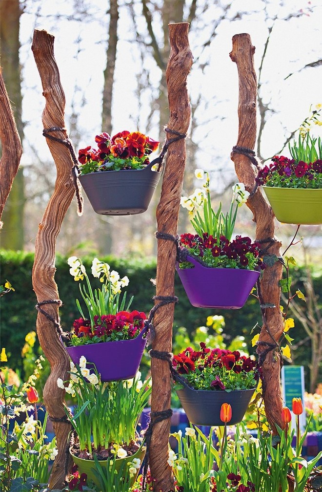 hanging floating pots