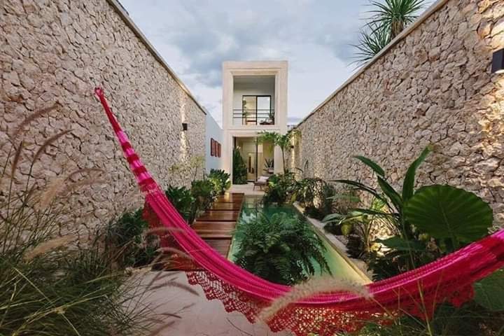 Fall in Love With These Courtyard Designs