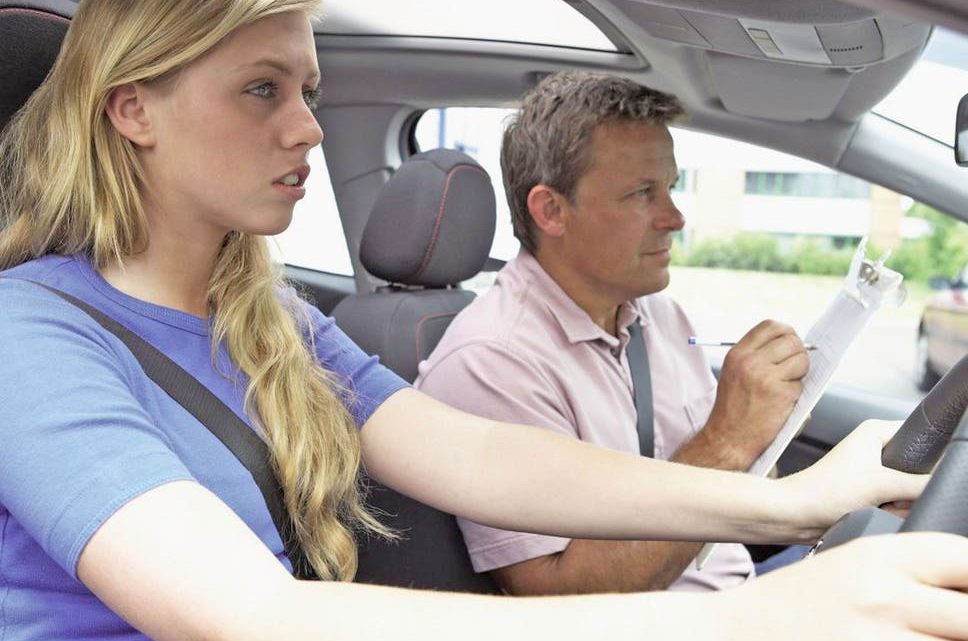 What Is The Minimum Age To Get A Provisional Driving Licence