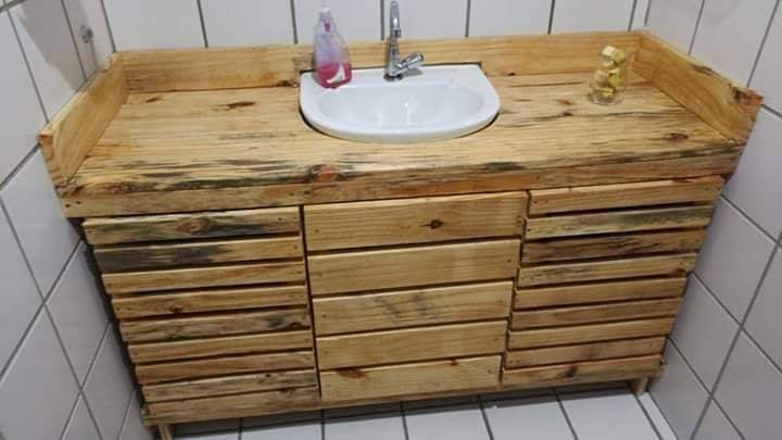 pallet stand