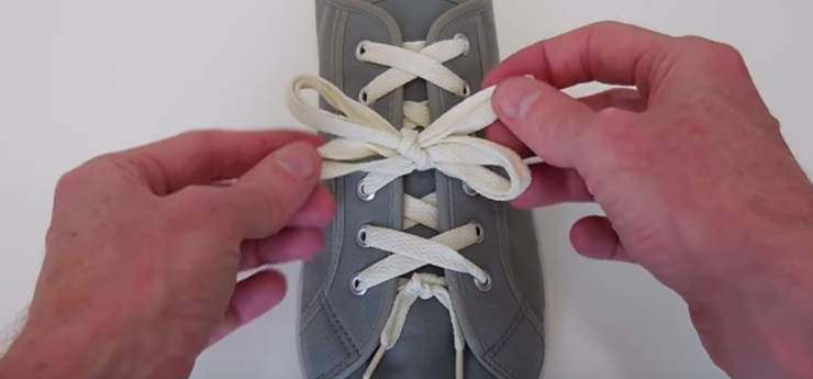 tie shoe laces